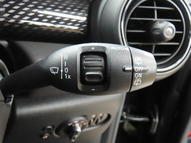 ＭＩＮＩ ジョンクーパーワークス　３ＤＯＯＲ／ジョンクーパーワークス／アダプティブクルーズコントロール／衝突軽減ブレーキ／純正ナビゲーション／純正バックカメラ／ＬＥＤヘッドライト／ＡＵＴＯライト／ＡＵＴＯワイパー／ＥＴＣ付（18枚目）