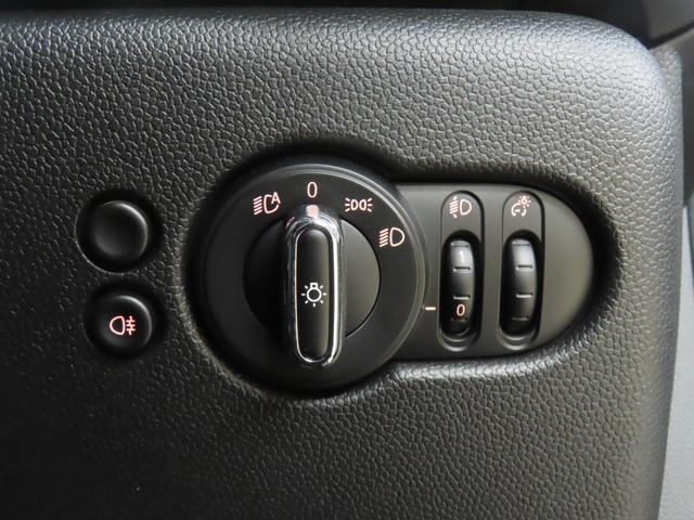ＭＩＮＩ ジョンクーパーワークス　３ＤＯＯＲ／ジョンクーパーワークス／アダプティブクルーズコントロール／衝突軽減ブレーキ／純正ナビゲーション／純正バックカメラ／ＬＥＤヘッドライト／ＡＵＴＯライト／ＡＵＴＯワイパー／ＥＴＣ付（20枚目）