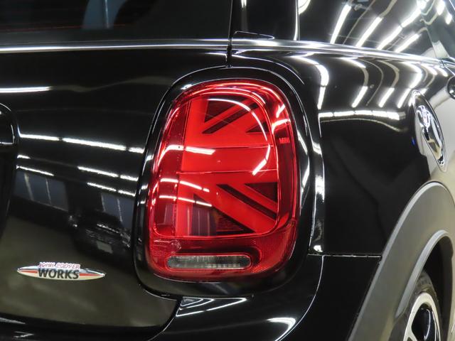 ＭＩＮＩ ジョンクーパーワークス　３ＤＯＯＲ／ジョンクーパーワークス／アダプティブクルーズコントロール／衝突軽減ブレーキ／純正ナビゲーション／純正バックカメラ／ＬＥＤヘッドライト／ＡＵＴＯライト／ＡＵＴＯワイパー／ＥＴＣ付（30枚目）