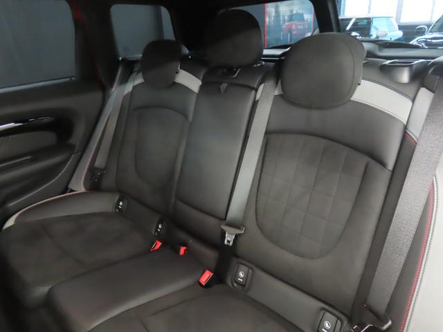 MINI クーパーSD クラブマン エッセンシャル・トリム クラブマン/インディアンサマーレッド/認定中古車/アダプティブクルーズコントロール/衝突軽減ブレーキ/純正ナビゲーション/純正バックカメラ/LEDヘッドライト/ETC付/シートヒーター/オットマン(40枚目)