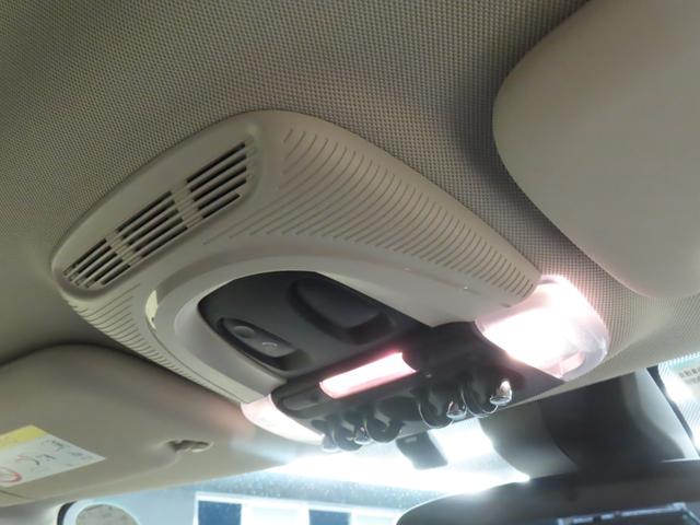 MINI クーパーD クラシック・トリム 3DOOR/アイランドブルー/認定中古車/禁煙車/衝突軽減ブレーキ/純正ナビゲーション/純正バックカメラ/ETC/LEDヘッドライト/AUTOライト/AUTOワイパー/オットマン/コンフォートアクセス(21枚目)