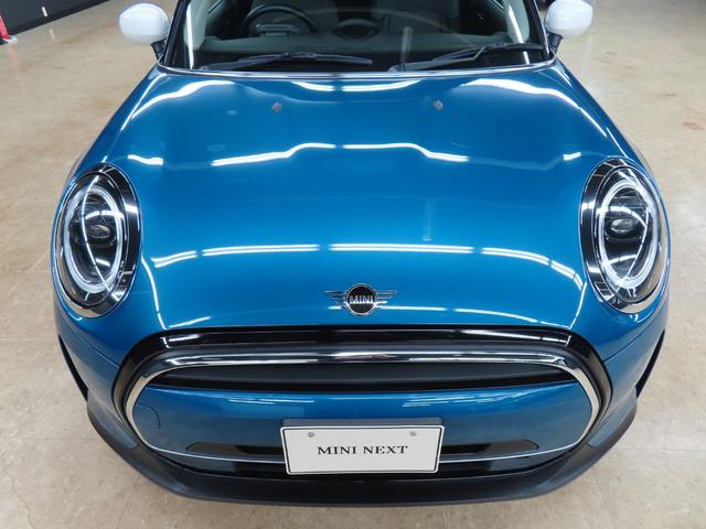 MINI クーパーD クラシック・トリム 3DOOR/アイランドブルー/認定中古車/禁煙車/衝突軽減ブレーキ/純正ナビゲーション/純正バックカメラ/ETC/LEDヘッドライト/AUTOライト/AUTOワイパー/オットマン/コンフォートアクセス(25枚目)