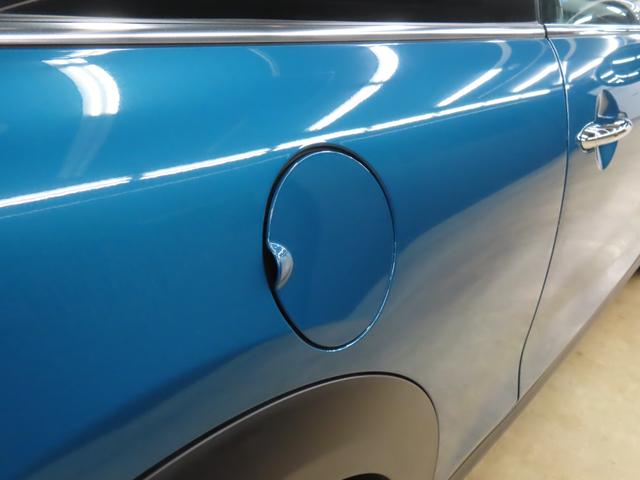 MINI クーパーD クラシック・トリム 3DOOR/アイランドブルー/認定中古車/禁煙車/衝突軽減ブレーキ/純正ナビゲーション/純正バックカメラ/ETC/LEDヘッドライト/AUTOライト/AUTOワイパー/オットマン/コンフォートアクセス(27枚目)