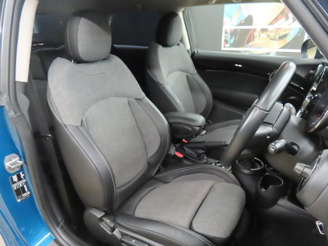 MINI クーパーD クラシック・トリム 3DOOR/アイランドブルー/認定中古車/禁煙車/衝突軽減ブレーキ/純正ナビゲーション/純正バックカメラ/ETC/LEDヘッドライト/AUTOライト/AUTOワイパー/オットマン/コンフォートアクセス(33枚目)