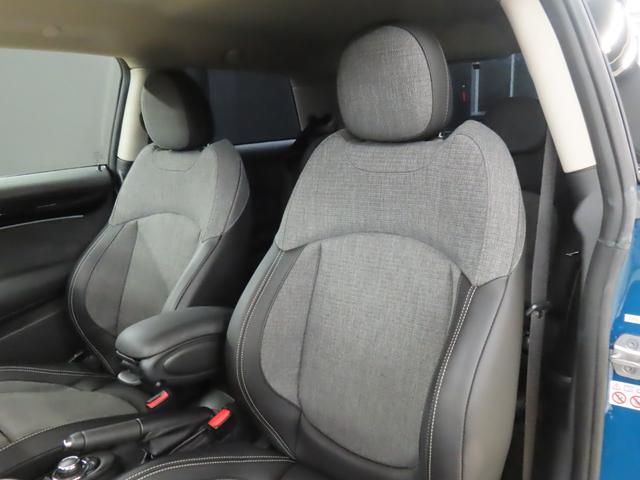 MINI クーパーD クラシック・トリム 3DOOR/アイランドブルー/認定中古車/禁煙車/衝突軽減ブレーキ/純正ナビゲーション/純正バックカメラ/ETC/LEDヘッドライト/AUTOライト/AUTOワイパー/オットマン/コンフォートアクセス(37枚目)