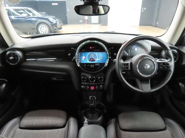 MINI クーパーD クラシック・トリム 3DOOR/アイランドブルー/認定中古車/禁煙車/衝突軽減ブレーキ/純正ナビゲーション/純正バックカメラ/ETC/LEDヘッドライト/AUTOライト/AUTOワイパー/オットマン/コンフォートアクセス(40枚目)