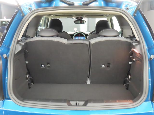 MINI クーパーD クラシック・トリム 3DOOR/アイランドブルー/認定中古車/禁煙車/衝突軽減ブレーキ/純正ナビゲーション/純正バックカメラ/ETC/LEDヘッドライト/AUTOライト/AUTOワイパー/オットマン/コンフォートアクセス(46枚目)