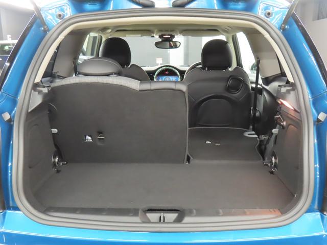 MINI クーパーD クラシック・トリム 3DOOR/アイランドブルー/認定中古車/禁煙車/衝突軽減ブレーキ/純正ナビゲーション/純正バックカメラ/ETC/LEDヘッドライト/AUTOライト/AUTOワイパー/オットマン/コンフォートアクセス(47枚目)