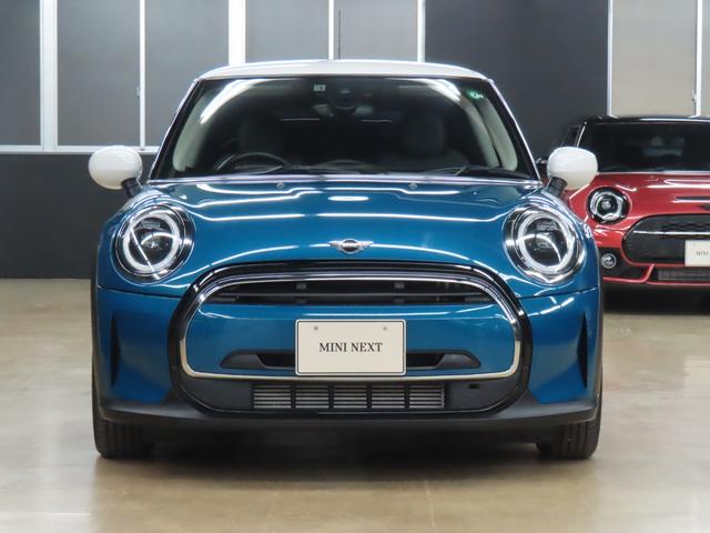MINI クーパーD クラシック・トリム 3DOOR/アイランドブルー/認定中古車/禁煙車/衝突軽減ブレーキ/純正ナビゲーション/純正バックカメラ/ETC/LEDヘッドライト/AUTOライト/AUTOワイパー/オットマン/コンフォートアクセス(51枚目)