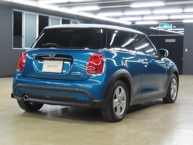 MINI クーパーD クラシック・トリム 3DOOR/アイランドブルー/認定中古車/禁煙車/衝突軽減ブレーキ/純正ナビゲーション/純正バックカメラ/ETC/LEDヘッドライト/AUTOライト/AUTOワイパー/オットマン/コンフォートアクセス(54枚目)