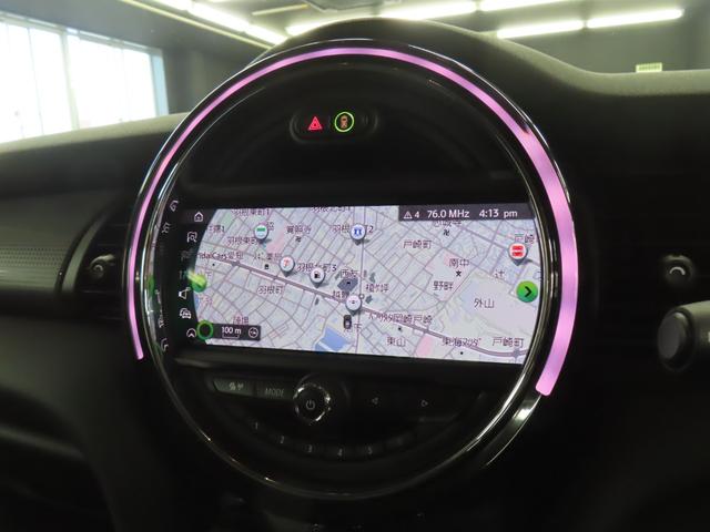 MINI クーパーD 3DOOR/ムーンウォークグレー/認定中古車/衝突軽減ブレーキ/純正ナビゲーション/純正バックカメラ/ETC付/コンフォートアクセス/LEDヘッドライト/AUTOライト/AUTOワイパー/禁煙車(6枚目)