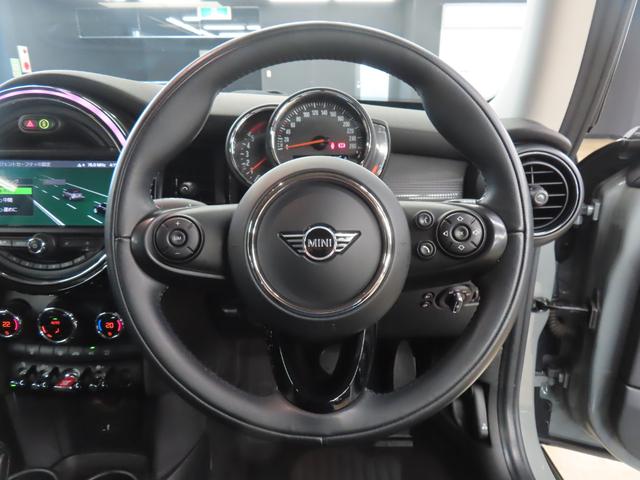MINI クーパーD 3DOOR/ムーンウォークグレー/認定中古車/衝突軽減ブレーキ/純正ナビゲーション/純正バックカメラ/ETC付/コンフォートアクセス/LEDヘッドライト/AUTOライト/AUTOワイパー/禁煙車(15枚目)