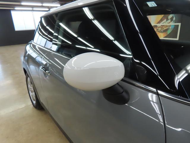 MINI クーパーD 3DOOR/ムーンウォークグレー/認定中古車/衝突軽減ブレーキ/純正ナビゲーション/純正バックカメラ/ETC付/コンフォートアクセス/LEDヘッドライト/AUTOライト/AUTOワイパー/禁煙車(27枚目)