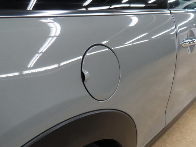 MINI クーパーD 3DOOR/ムーンウォークグレー/認定中古車/衝突軽減ブレーキ/純正ナビゲーション/純正バックカメラ/ETC付/コンフォートアクセス/LEDヘッドライト/AUTOライト/AUTOワイパー/禁煙車(28枚目)
