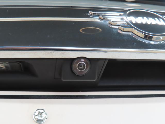 MINI クーパーD 3DOOR/ムーンウォークグレー/認定中古車/衝突軽減ブレーキ/純正ナビゲーション/純正バックカメラ/ETC付/コンフォートアクセス/LEDヘッドライト/AUTOライト/AUTOワイパー/禁煙車(31枚目)