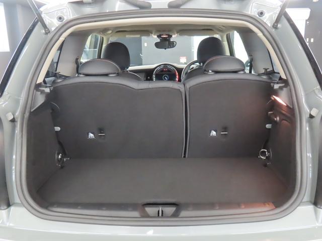 MINI クーパーD 3DOOR/ムーンウォークグレー/認定中古車/衝突軽減ブレーキ/純正ナビゲーション/純正バックカメラ/ETC付/コンフォートアクセス/LEDヘッドライト/AUTOライト/AUTOワイパー/禁煙車(47枚目)