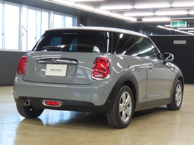 MINI クーパーD 3DOOR/ムーンウォークグレー/認定中古車/衝突軽減ブレーキ/純正ナビゲーション/純正バックカメラ/ETC付/コンフォートアクセス/LEDヘッドライト/AUTOライト/AUTOワイパー/禁煙車(55枚目)