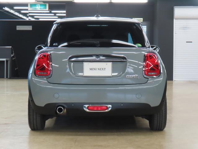 MINI クーパーD 3DOOR/ムーンウォークグレー/認定中古車/衝突軽減ブレーキ/純正ナビゲーション/純正バックカメラ/ETC付/コンフォートアクセス/LEDヘッドライト/AUTOライト/AUTOワイパー/禁煙車(56枚目)