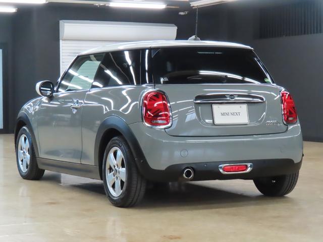 MINI クーパーD 3DOOR/ムーンウォークグレー/認定中古車/衝突軽減ブレーキ/純正ナビゲーション/純正バックカメラ/ETC付/コンフォートアクセス/LEDヘッドライト/AUTOライト/AUTOワイパー/禁煙車(57枚目)