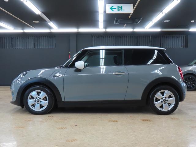 MINI クーパーD 3DOOR/ムーンウォークグレー/認定中古車/衝突軽減ブレーキ/純正ナビゲーション/純正バックカメラ/ETC付/コンフォートアクセス/LEDヘッドライト/AUTOライト/AUTOワイパー/禁煙車(58枚目)