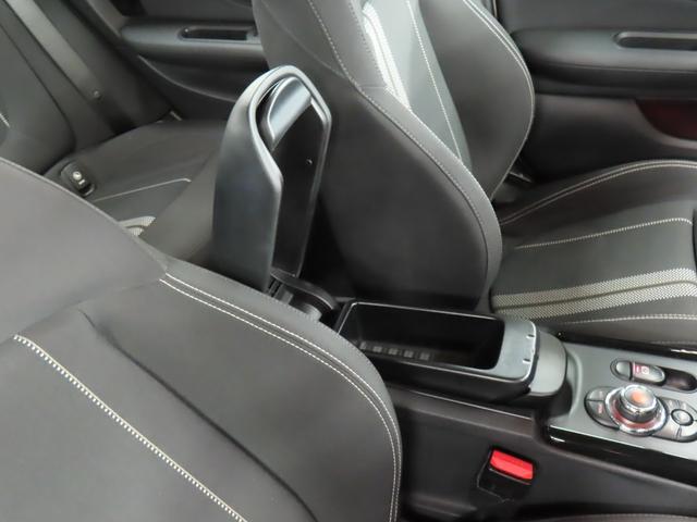 MINI クーパーSD クラブマン クラブマン/ペッパーホワイト/認定中古車/アダプティブクルーズコントロール/衝突軽減ブレーキ/純正ナビゲーション/純正バックカメラ/ETC付/LEDヘッドライト/コンフォートアクセス/AUTOライト(13枚目)