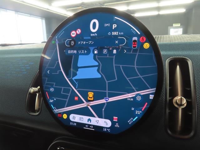 ＭＩＮＩ カントリーマンＳオール４　フェイバリット・トリム　認定中古車／カントリーマン／スモーキーグリーン／４ＷＤ／Ａｐｐｌｅｃａｒｐｌａｙ／ヘッドアップディスプレイ／アダプティブクルーズコントロール／衝突軽減ブレーキ／ドライブレコーダー／ＭＩＮＩＳＯＳコール（6枚目）