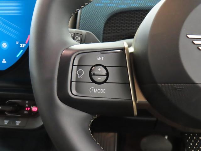 ＭＩＮＩ カントリーマンＳオール４　フェイバリット・トリム　認定中古車／カントリーマン／スモーキーグリーン／４ＷＤ／Ａｐｐｌｅｃａｒｐｌａｙ／ヘッドアップディスプレイ／アダプティブクルーズコントロール／衝突軽減ブレーキ／ドライブレコーダー／ＭＩＮＩＳＯＳコール（15枚目）