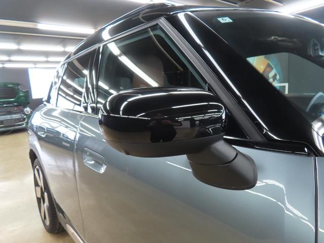ＭＩＮＩ カントリーマンＳオール４　フェイバリット・トリム　認定中古車／カントリーマン／スモーキーグリーン／４ＷＤ／Ａｐｐｌｅｃａｒｐｌａｙ／ヘッドアップディスプレイ／アダプティブクルーズコントロール／衝突軽減ブレーキ／ドライブレコーダー／ＭＩＮＩＳＯＳコール（25枚目）