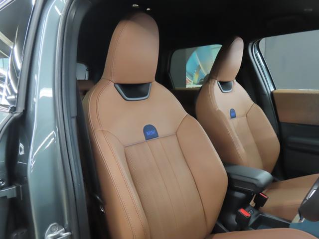 ＭＩＮＩ カントリーマンＳオール４　フェイバリット・トリム　認定中古車／カントリーマン／スモーキーグリーン／４ＷＤ／Ａｐｐｌｅｃａｒｐｌａｙ／ヘッドアップディスプレイ／アダプティブクルーズコントロール／衝突軽減ブレーキ／ドライブレコーダー／ＭＩＮＩＳＯＳコール（33枚目）