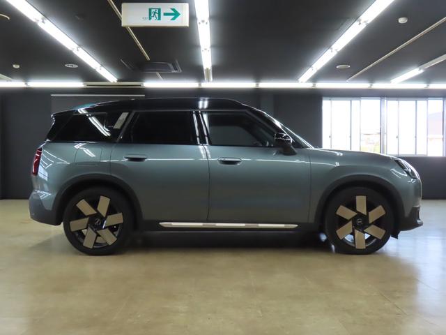 ＭＩＮＩ カントリーマンＳオール４　フェイバリット・トリム　認定中古車／カントリーマン／スモーキーグリーン／４ＷＤ／Ａｐｐｌｅｃａｒｐｌａｙ／ヘッドアップディスプレイ／アダプティブクルーズコントロール／衝突軽減ブレーキ／ドライブレコーダー／ＭＩＮＩＳＯＳコール（55枚目）