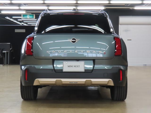 ＭＩＮＩ カントリーマンＳオール４　フェイバリット・トリム　認定中古車／カントリーマン／スモーキーグリーン／４ＷＤ／Ａｐｐｌｅｃａｒｐｌａｙ／ヘッドアップディスプレイ／アダプティブクルーズコントロール／衝突軽減ブレーキ／ドライブレコーダー／ＭＩＮＩＳＯＳコール（57枚目）