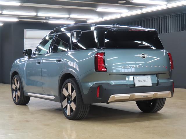 ＭＩＮＩ カントリーマンＳオール４　フェイバリット・トリム　認定中古車／カントリーマン／スモーキーグリーン／４ＷＤ／Ａｐｐｌｅｃａｒｐｌａｙ／ヘッドアップディスプレイ／アダプティブクルーズコントロール／衝突軽減ブレーキ／ドライブレコーダー／ＭＩＮＩＳＯＳコール（58枚目）