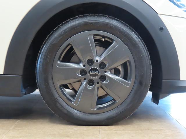MINI クーパーD クラシック・トリム 認定中古車・禁煙車・ペッパーホワイト・AppleCarPlay・純正バックカメラ・クルーズコントロール・PDC・純正アルミホイール・アンビエントライト・ユニオンジャックテールランプ(35枚目)