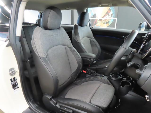 MINI クーパーD クラシック・トリム 認定中古車・禁煙車・ペッパーホワイト・AppleCarPlay・純正バックカメラ・クルーズコントロール・PDC・純正アルミホイール・アンビエントライト・ユニオンジャックテールランプ(36枚目)