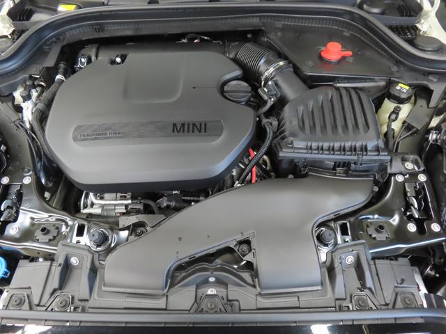 MINI クーパーD クラシック・トリム 認定中古車・禁煙車・ペッパーホワイト・AppleCarPlay・純正バックカメラ・クルーズコントロール・PDC・純正アルミホイール・アンビエントライト・ユニオンジャックテールランプ(61枚目)