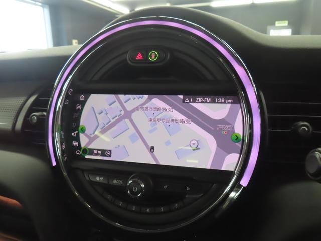 ＭＩＮＩ クーパー　認定中古車／５ＤＯＲ／エメラルドグレー／禁煙車／衝突軽減ブレーキ／純正ナビゲーション／純正バックカメラ／ＬＥＤヘッドライト／コンフォートアクセス／ＥＴＣ付／シートヒーター／オットマン／ＡＵＴＯライト（6枚目）