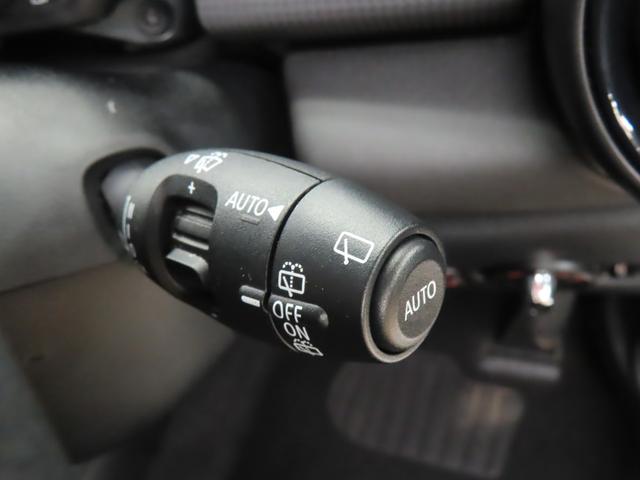 ＭＩＮＩ クーパー　認定中古車／５ＤＯＲ／エメラルドグレー／禁煙車／衝突軽減ブレーキ／純正ナビゲーション／純正バックカメラ／ＬＥＤヘッドライト／コンフォートアクセス／ＥＴＣ付／シートヒーター／オットマン／ＡＵＴＯライト（19枚目）
