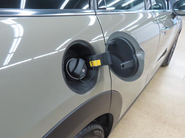 ＭＩＮＩ クーパー　認定中古車／５ＤＯＲ／エメラルドグレー／禁煙車／衝突軽減ブレーキ／純正ナビゲーション／純正バックカメラ／ＬＥＤヘッドライト／コンフォートアクセス／ＥＴＣ付／シートヒーター／オットマン／ＡＵＴＯライト（28枚目）