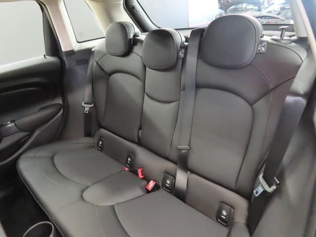 ＭＩＮＩ クーパー　認定中古車／５ＤＯＲ／エメラルドグレー／禁煙車／衝突軽減ブレーキ／純正ナビゲーション／純正バックカメラ／ＬＥＤヘッドライト／コンフォートアクセス／ＥＴＣ付／シートヒーター／オットマン／ＡＵＴＯライト（39枚目）