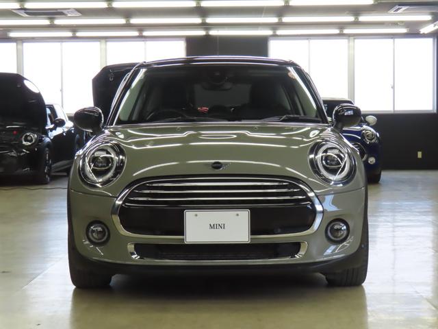 ＭＩＮＩ クーパー　認定中古車／５ＤＯＲ／エメラルドグレー／禁煙車／衝突軽減ブレーキ／純正ナビゲーション／純正バックカメラ／ＬＥＤヘッドライト／コンフォートアクセス／ＥＴＣ付／シートヒーター／オットマン／ＡＵＴＯライト（53枚目）