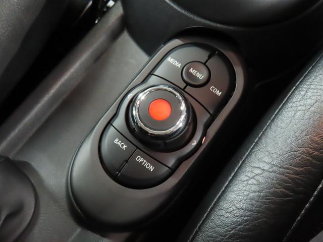 MINI クーパー 認定中古車/3DOOR/エニグマティックブラック/マルチトーンルーフ/禁煙車/衝突軽減ブレーキ/純正バックカメラ/ETC付/LEDヘッドライト/コンフォートアクセス/AUTOライト/AUTOワイパー(10枚目)
