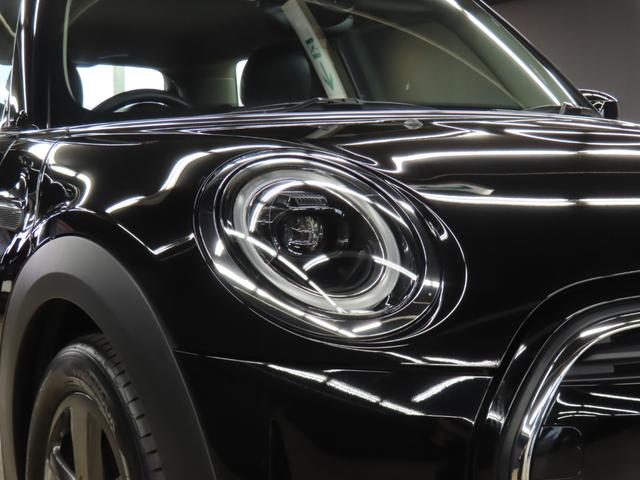 MINI クーパー 認定中古車/3DOOR/エニグマティックブラック/マルチトーンルーフ/禁煙車/衝突軽減ブレーキ/純正バックカメラ/ETC付/LEDヘッドライト/コンフォートアクセス/AUTOライト/AUTOワイパー(23枚目)
