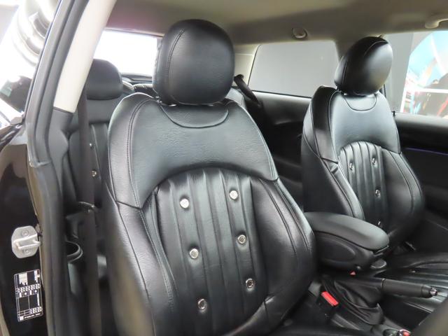 MINI クーパー 認定中古車/3DOOR/エニグマティックブラック/マルチトーンルーフ/禁煙車/衝突軽減ブレーキ/純正バックカメラ/ETC付/LEDヘッドライト/コンフォートアクセス/AUTOライト/AUTOワイパー(33枚目)