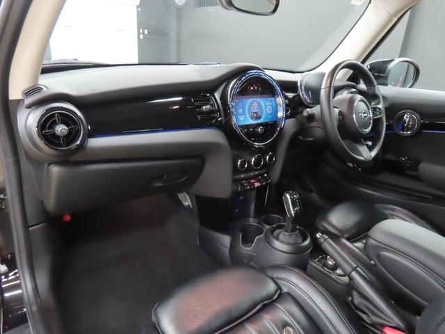 MINI クーパー 認定中古車/3DOOR/エニグマティックブラック/マルチトーンルーフ/禁煙車/衝突軽減ブレーキ/純正バックカメラ/ETC付/LEDヘッドライト/コンフォートアクセス/AUTOライト/AUTOワイパー(40枚目)