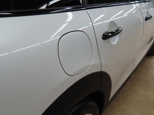 ＭＩＮＩ クーパーＣ　クラシック・トリム　認定中古車／５ＤＯＯＲ／ナノクホワイト／禁煙車／アダプティブクルーズコントロール／衝突軽減ブレーキ／Ａｐｐｌｅｃａｒｐｌａｙ／ヘッドアップディスプレイ／純正バックカメラ／コンフォートアクセス／ＥＴＣ付（28枚目）