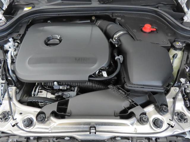 ＭＩＮＩ クーパーＣ　クラシック・トリム　認定中古車／５ＤＯＯＲ／ナノクホワイト／禁煙車／アダプティブクルーズコントロール／衝突軽減ブレーキ／Ａｐｐｌｅｃａｒｐｌａｙ／ヘッドアップディスプレイ／純正バックカメラ／コンフォートアクセス／ＥＴＣ付（62枚目）
