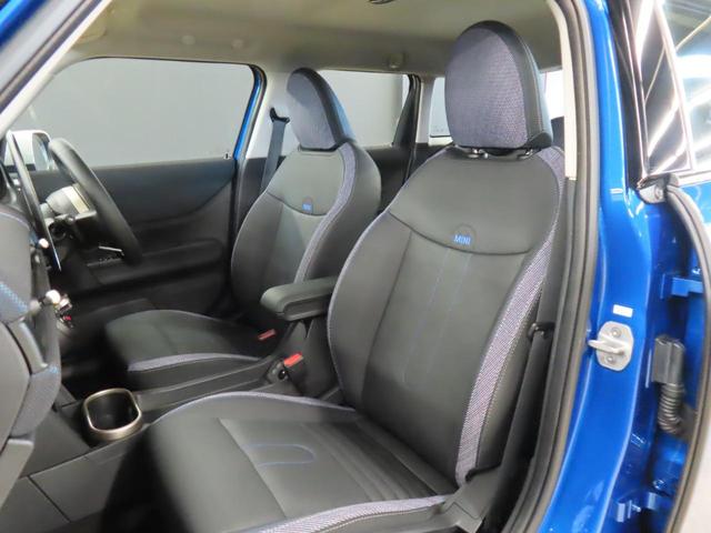 ＭＩＮＩ 　認定中古車／５ＤＯＯＲ／アイシーサンシャインブルー／アダプティブクルーズコントロール／Ａｐｐｌｅ　ｃａｒ　ｐｌａｙ／純正ナビゲーション／純正バックカメラ／禁煙車／ヘッドライト／コンフォートアクセス（37枚目）