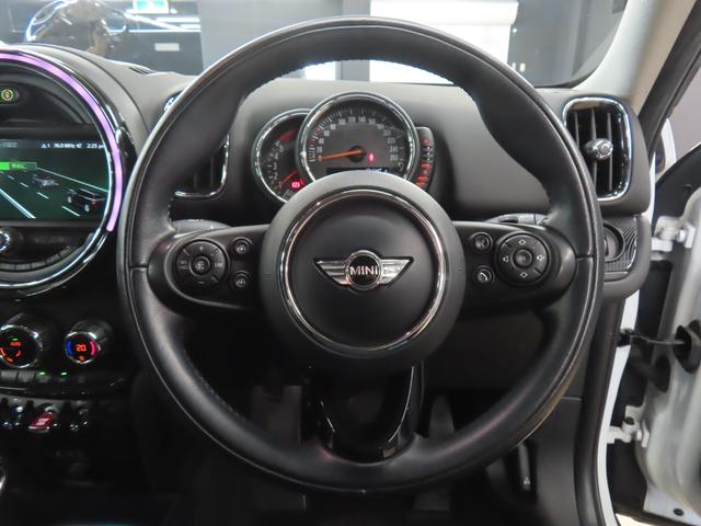 MINI クーパーD クロスオーバー 認定中古車/クロスオーバー/ライトホワイト/禁煙車/アダプティブクルーズコントロール/衝突軽減ブレーキ/純正ナビゲーション/純正バックカメラ/ETC付/LEDヘッドライト/コンフォートアクセス(18枚目)