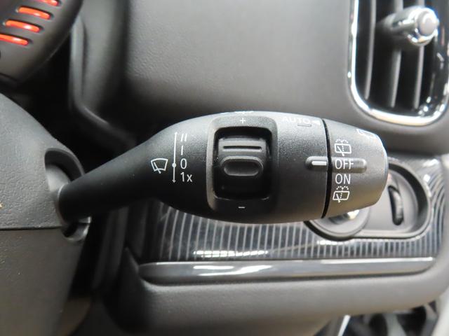 MINI クーパーD クロスオーバー 認定中古車/クロスオーバー/ライトホワイト/禁煙車/アダプティブクルーズコントロール/衝突軽減ブレーキ/純正ナビゲーション/純正バックカメラ/ETC付/LEDヘッドライト/コンフォートアクセス(21枚目)