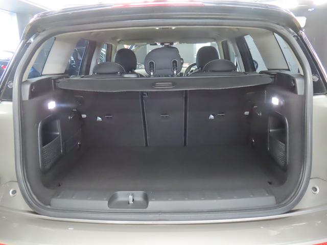 ＭＩＮＩ クーパー　クラブマン　認定中古車／クラブマン／メルティングシルバー／禁煙車／純正ナビゲーション／純正バックカメラ／ＥＴＣ付／ＬＥＤヘッドライト／コンフォートアクセス／フォグランプ／ＡＵＴＯライト／ＡＵＴＯワイパー（49枚目）